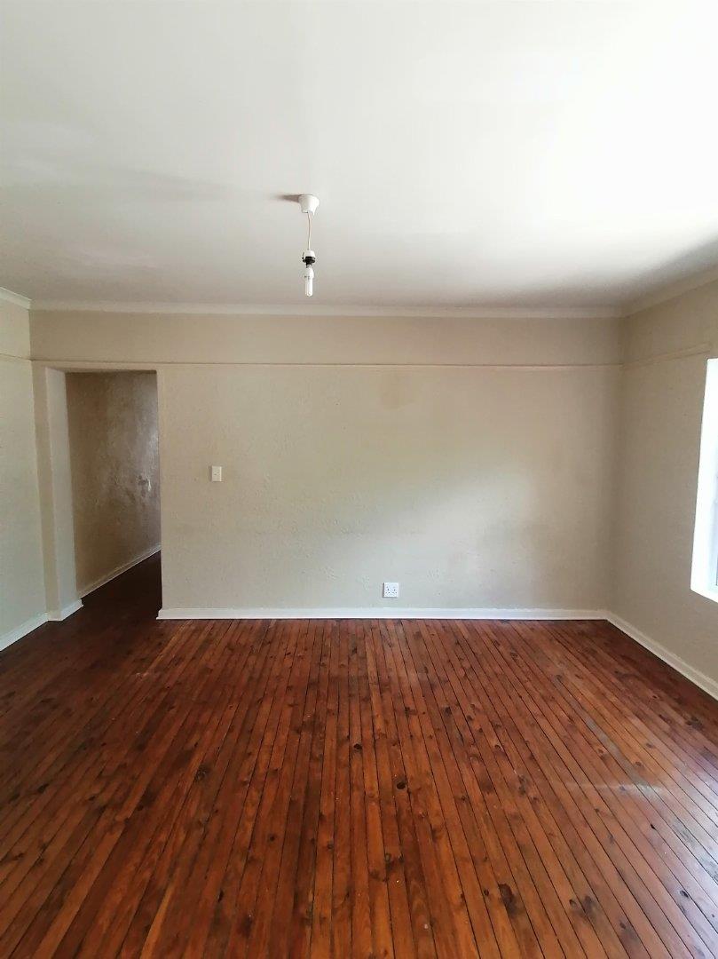 To Let 2 Bedroom Property for Rent in Lansdowne Western Cape